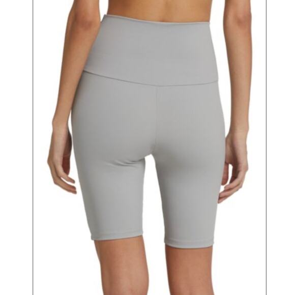 Port de Bra  Black and Gray High-Waisted Bike Shorts - Picture 3 of 6